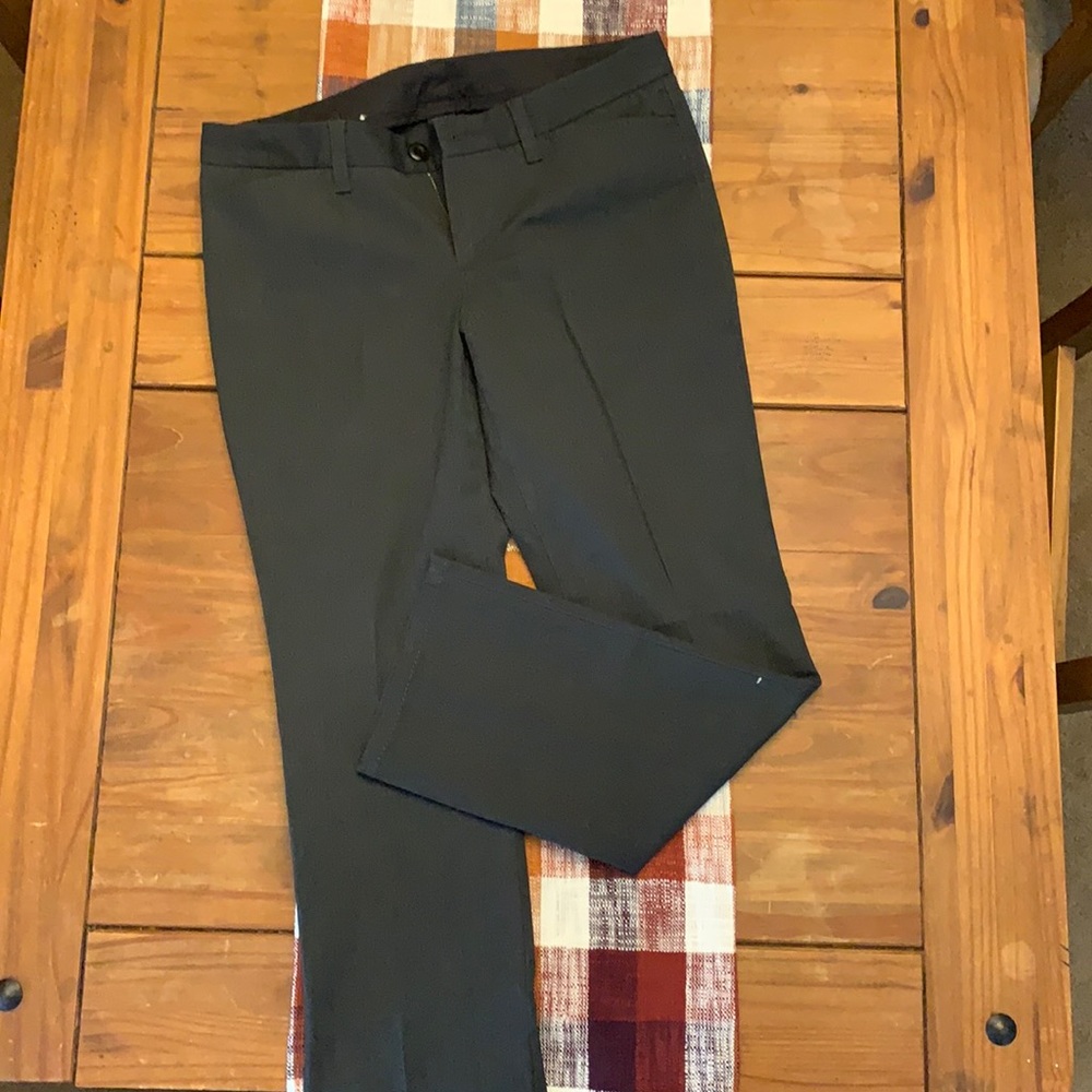 Women’s Gap - stretch ankle - Size 10
